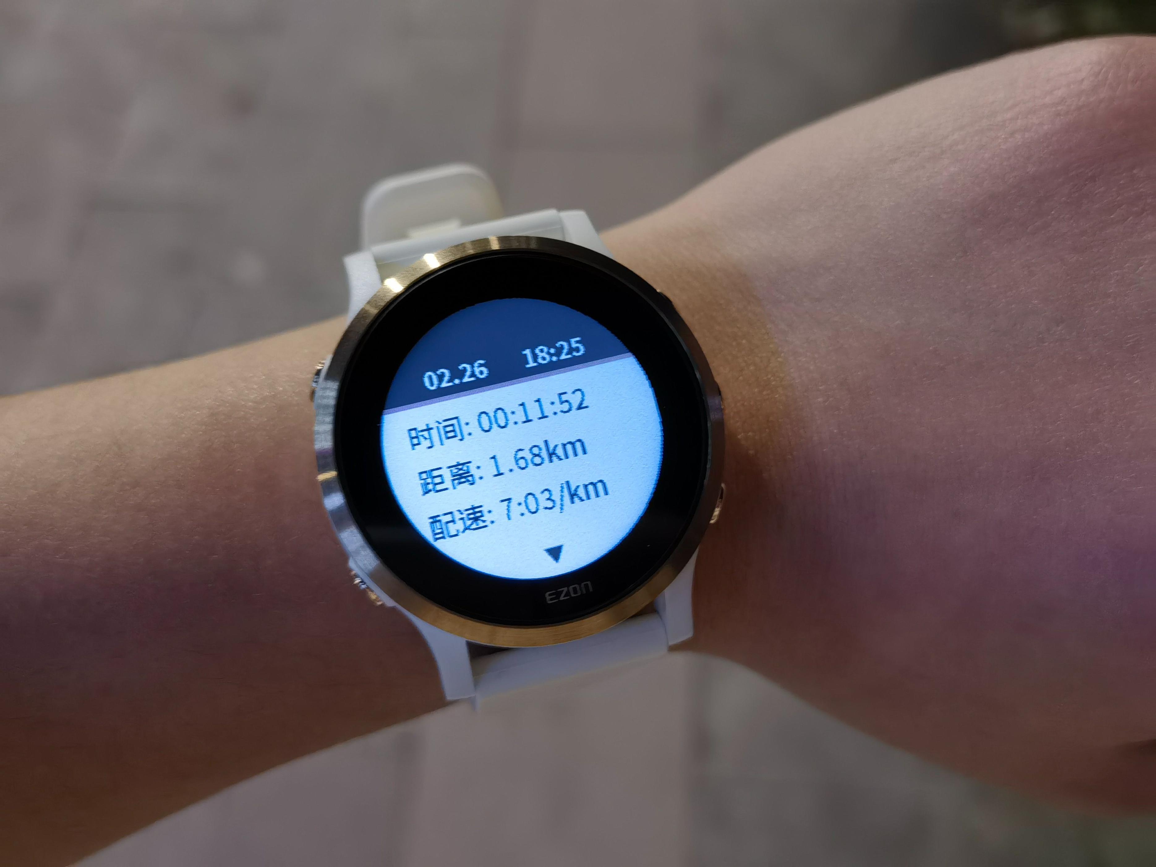 宜准r6手表定位怎么更新,不到一千的稳定器