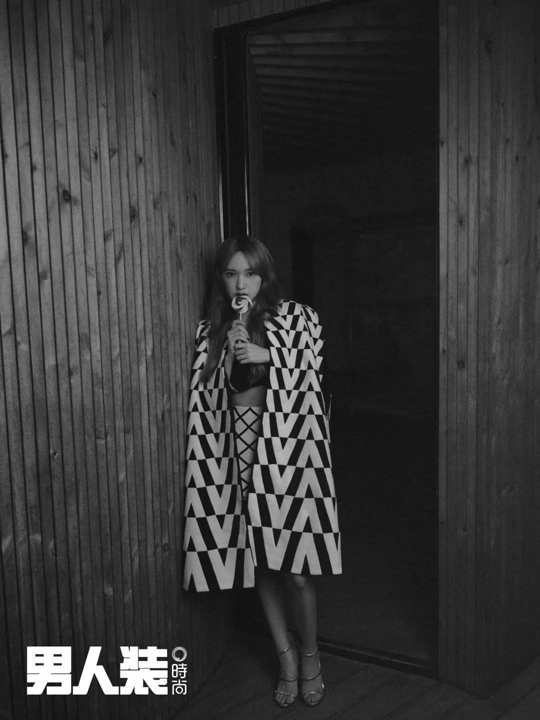 程潇黑色西服男人装,《男人装》程潇