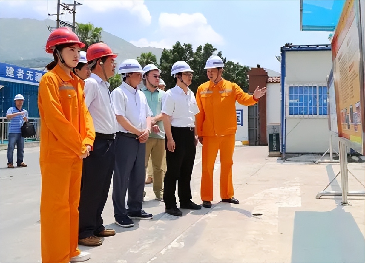 建筑央企招聘社招,七险二金央企招聘