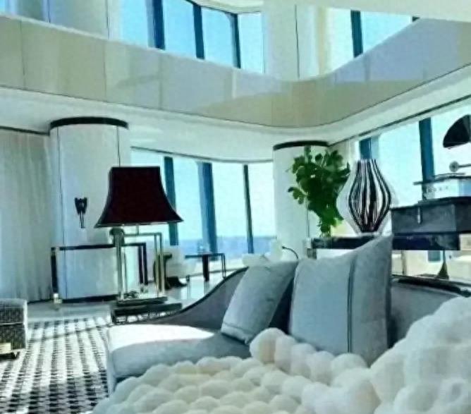 私人豪宅震撼曝光！全新装修奢华，引爆热议！