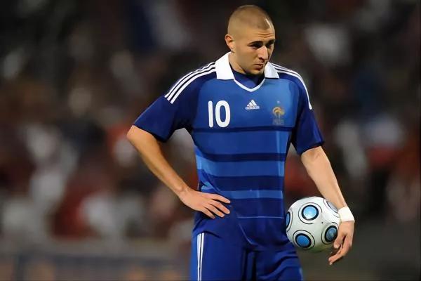 与冠军擦肩而过足球,与世界杯擦肩