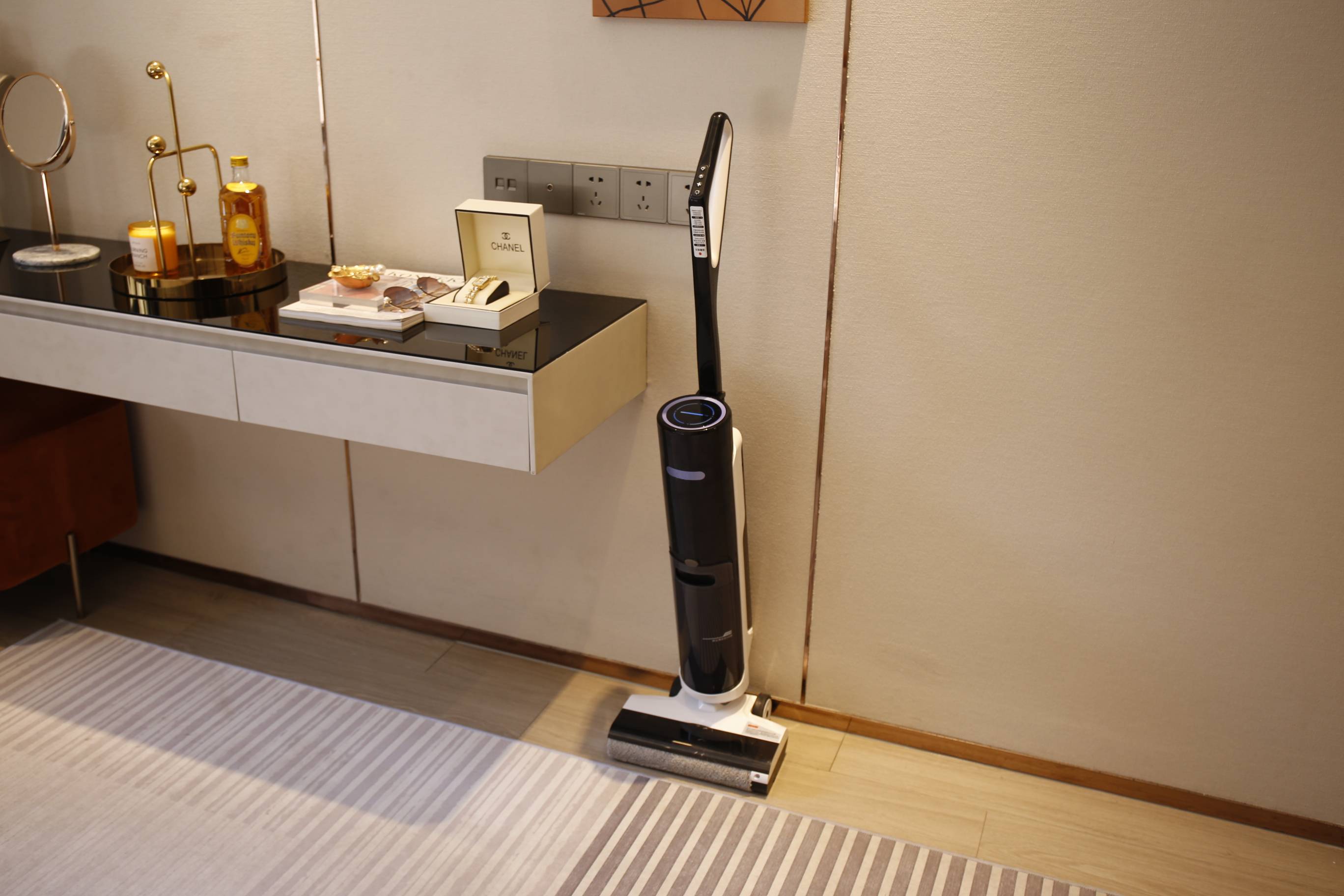 追觅洗地机h12pro和美菱洗地机,悠尼洗地机和德尔玛洗地机p20测试