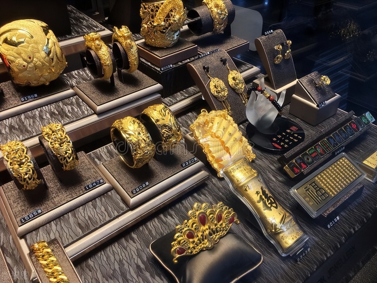 全球10大奢侈品排行,全球奢侈品100强排名