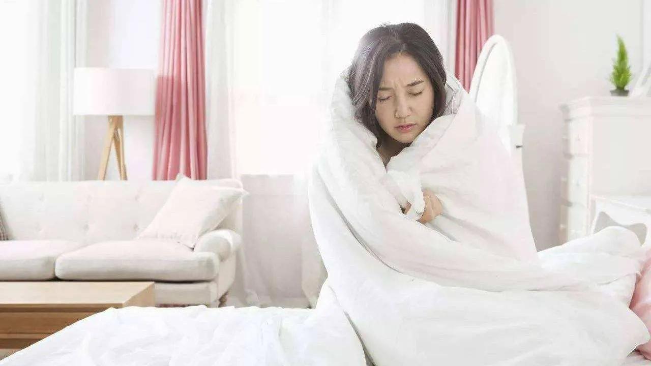 治宫寒手足冷腹胀经方,女性宫寒月经不调吃什么药