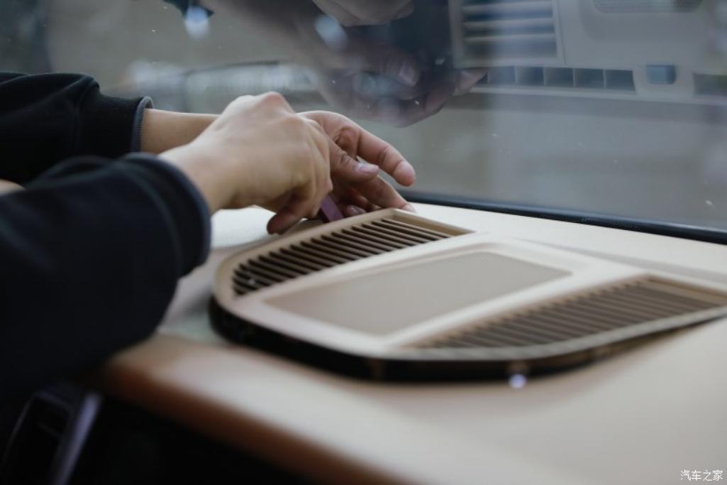 保时捷rwb改装过程 (保时捷carrera改装案例)