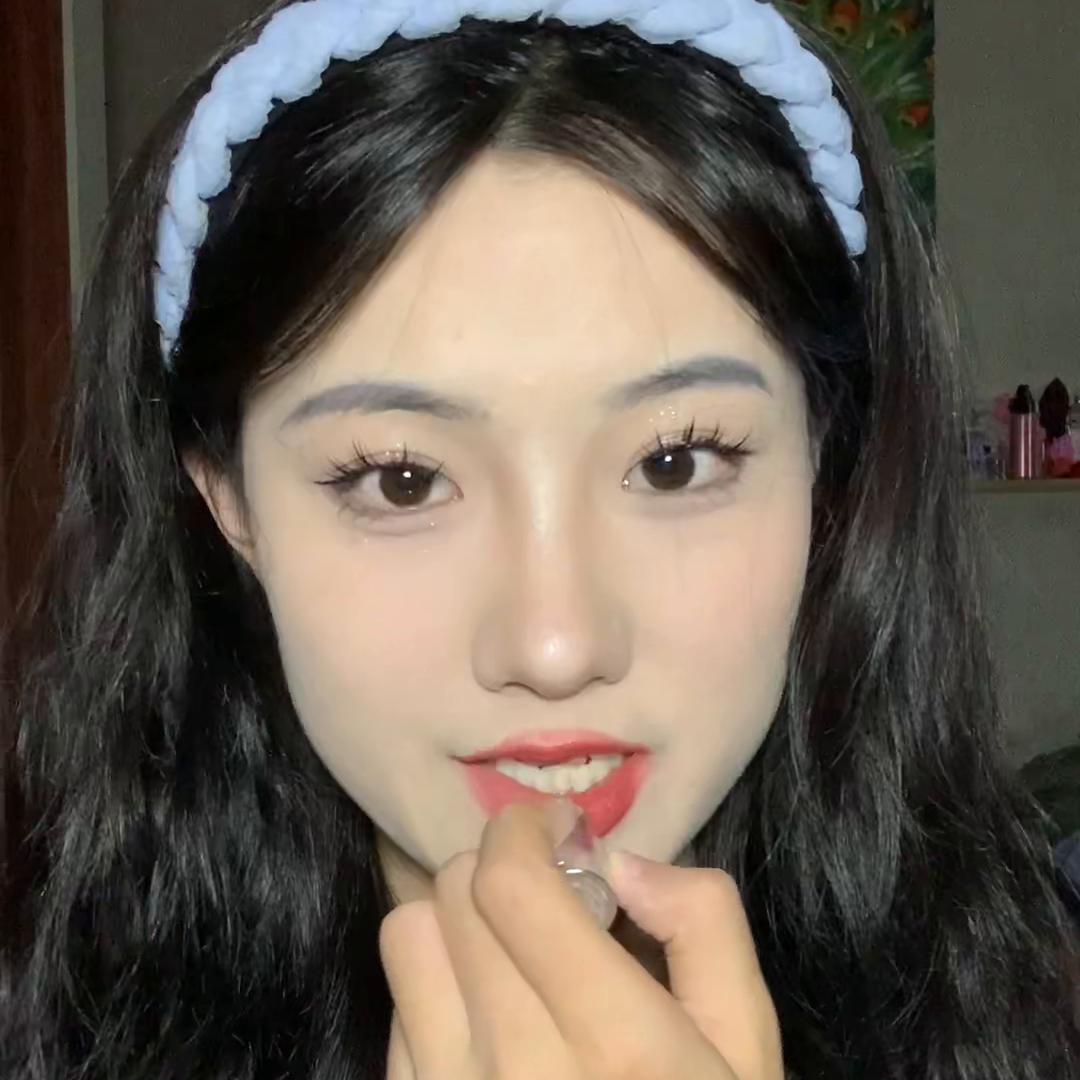 做自媒体怎么化妆,做自媒体学习化妆需要哪些工具