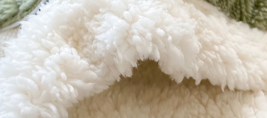 珊瑚绒羊羔绒法兰绒哪个好,摇粒绒珊瑚绒羊羔绒的区别