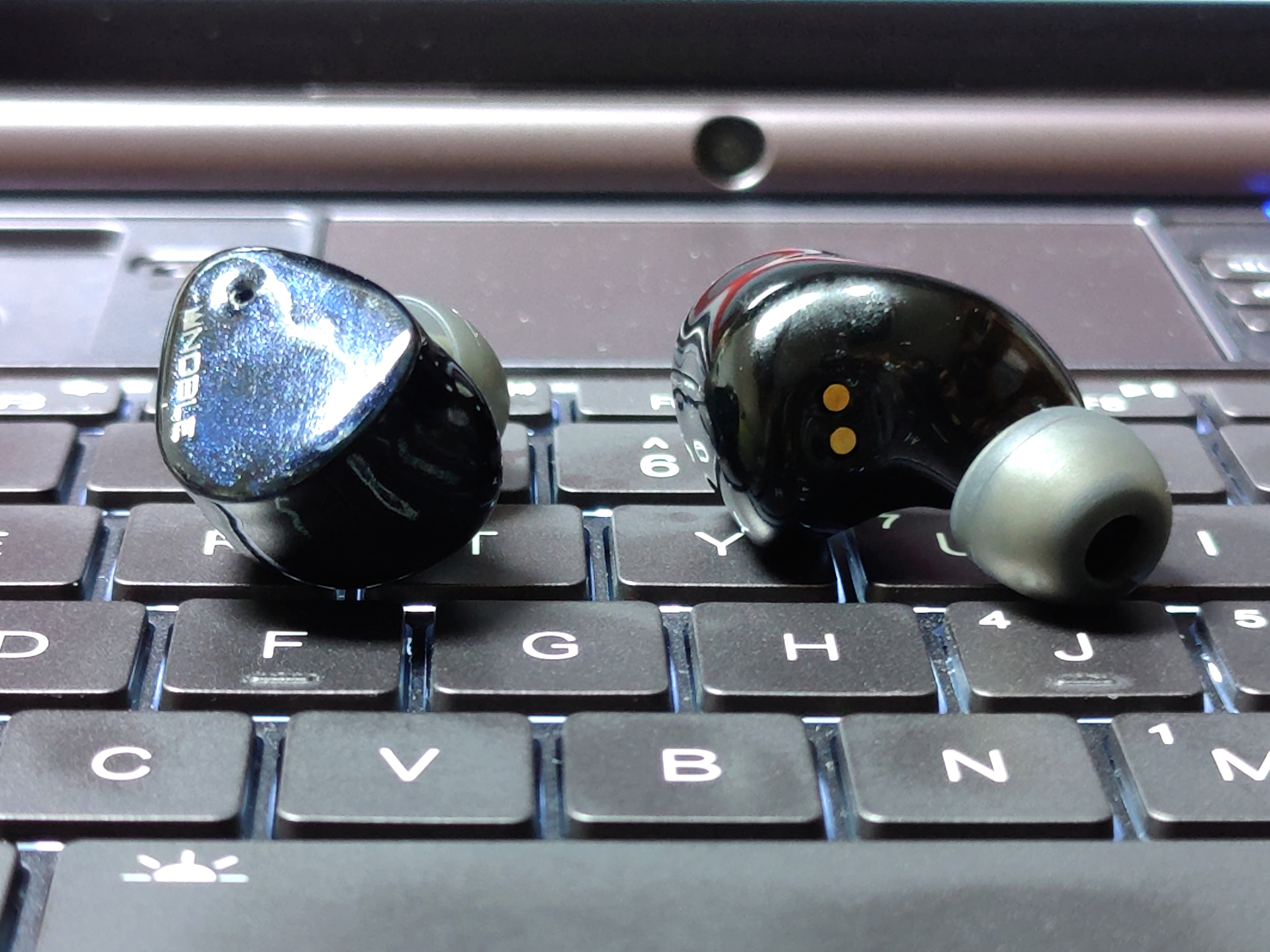 Tws磁吸蓝牙耳机评测,tws空气传导蓝牙耳机