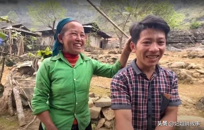 中国小伙在越南娶了个韩国姑娘,越南中国大叔娶年轻越南姑娘