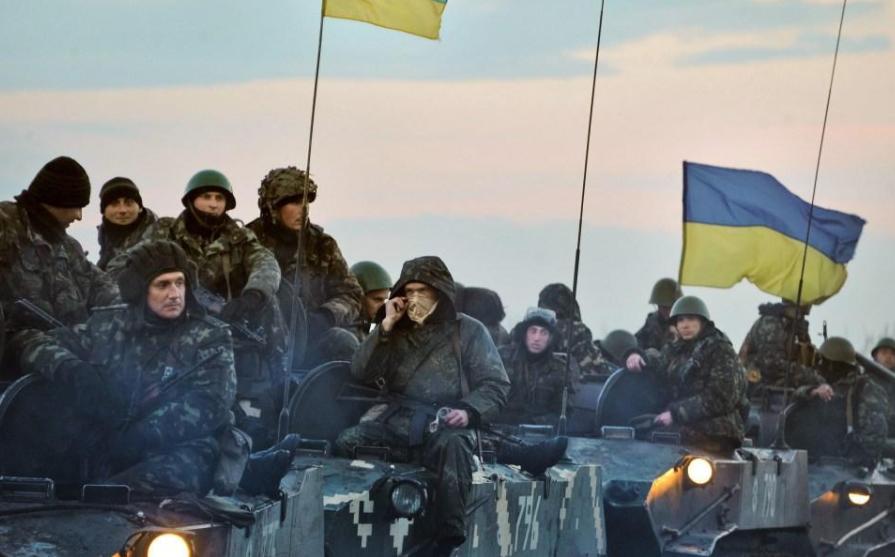 今天，17万俄军要打乌克兰？洪森驱逐美国人；佩洛西自吹最*华反**