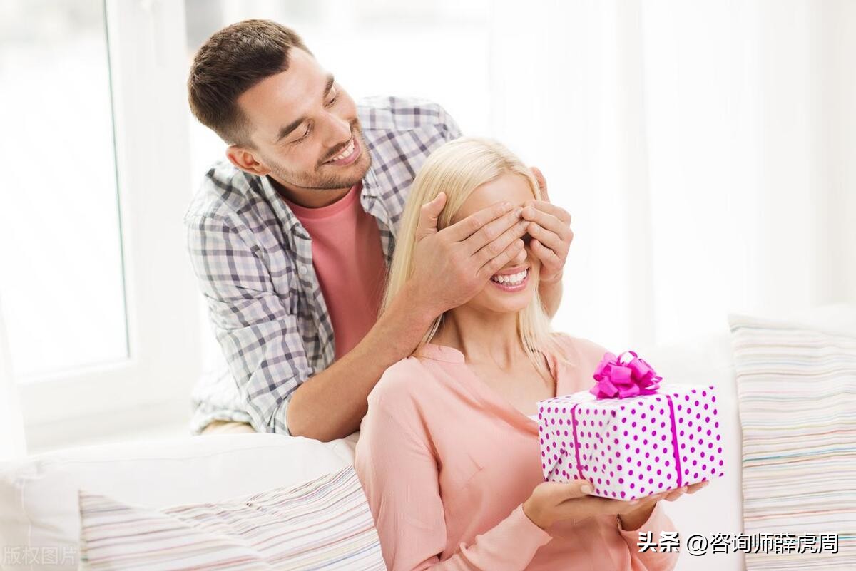 刚谈恋爱送男朋友什么情人节礼物,情人节送礼物给男朋友什么最好