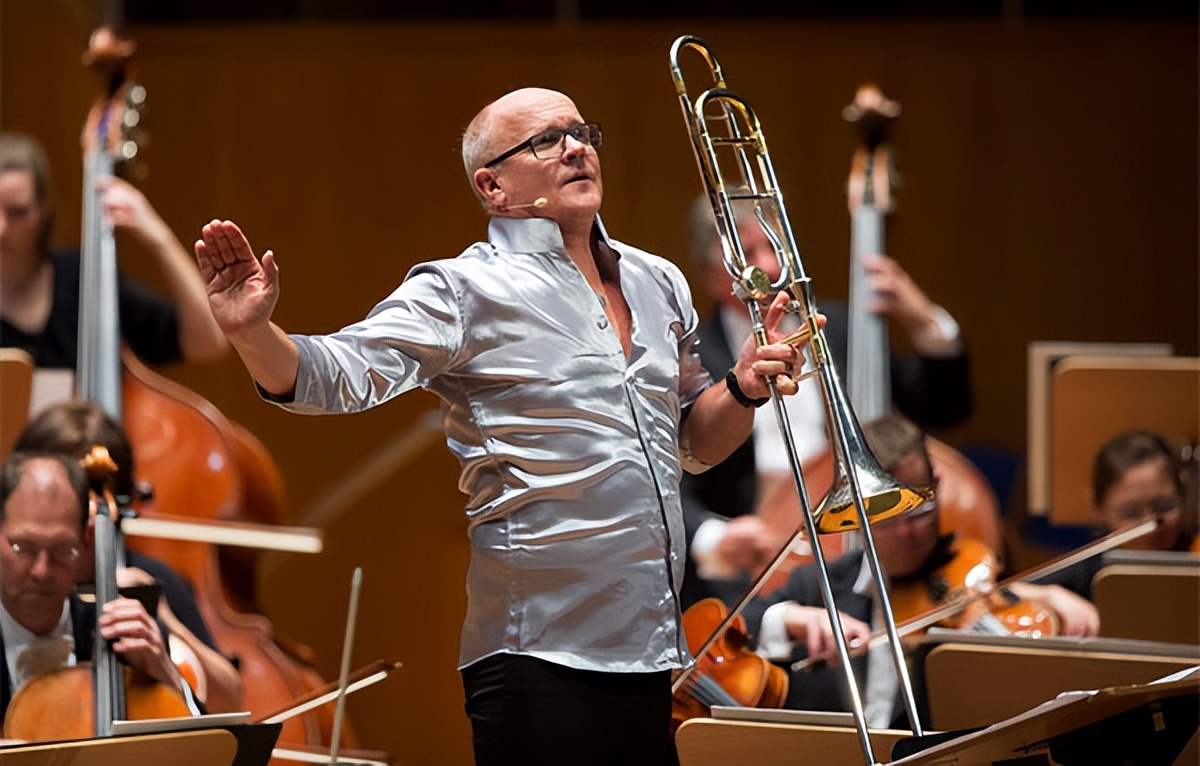 各种铜管乐器介绍,铜管乐器各种介绍