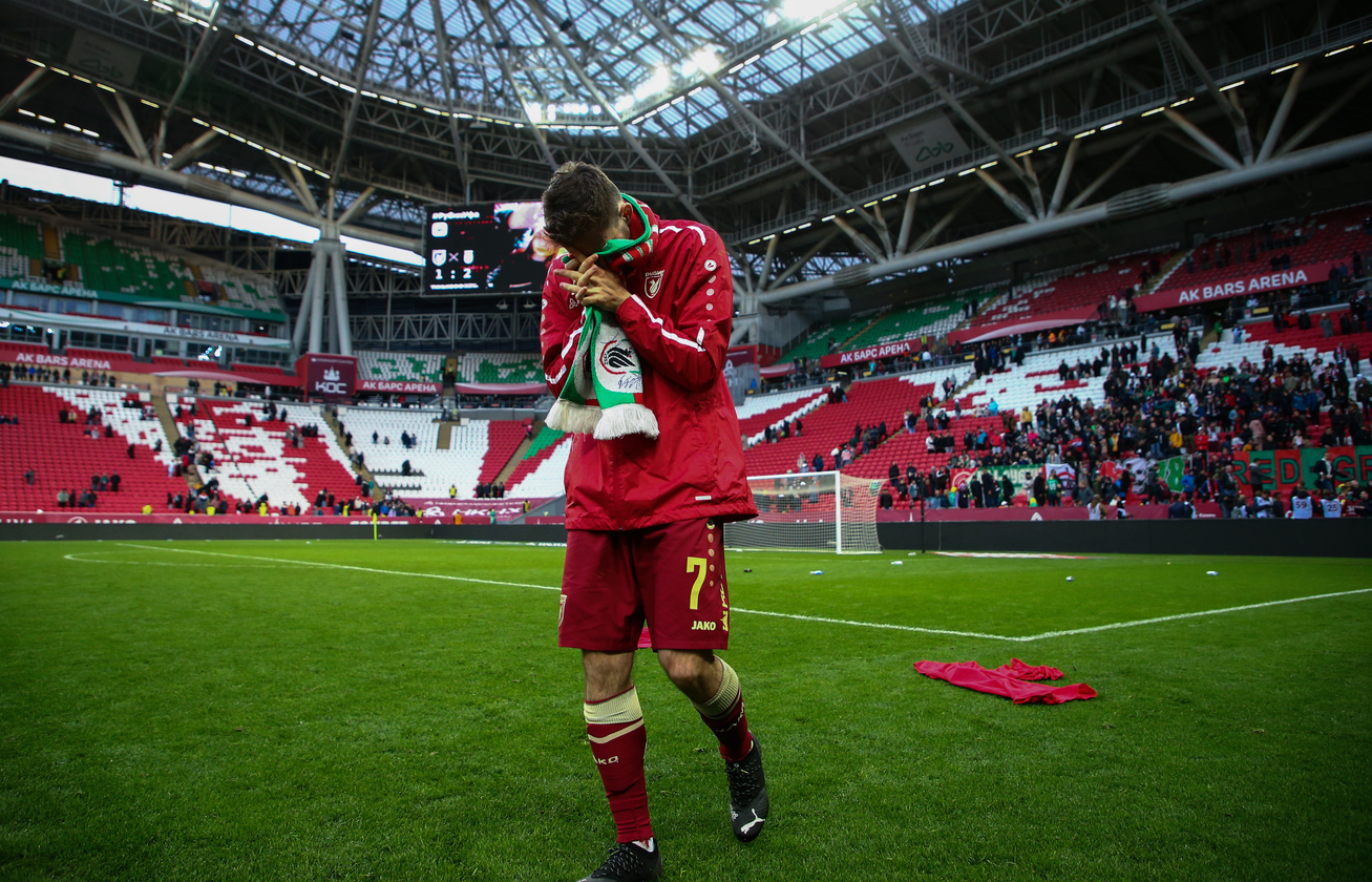 中途三将转会，15轮只拿7分，这支曾斩杀巴萨的俄超队降级了