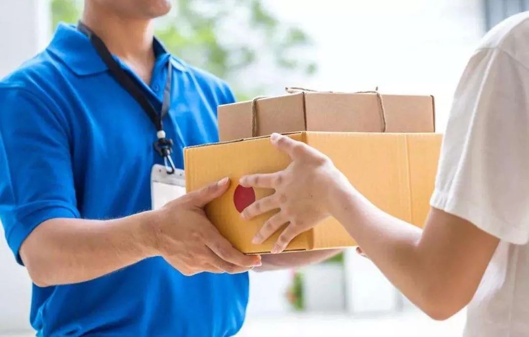 无缘无故收到一套女士内衣,莫名收到内衣快递但是自己没买