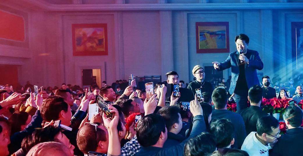 64岁毕福剑定居农村，退圈8年后，他的结局让很多人失望了