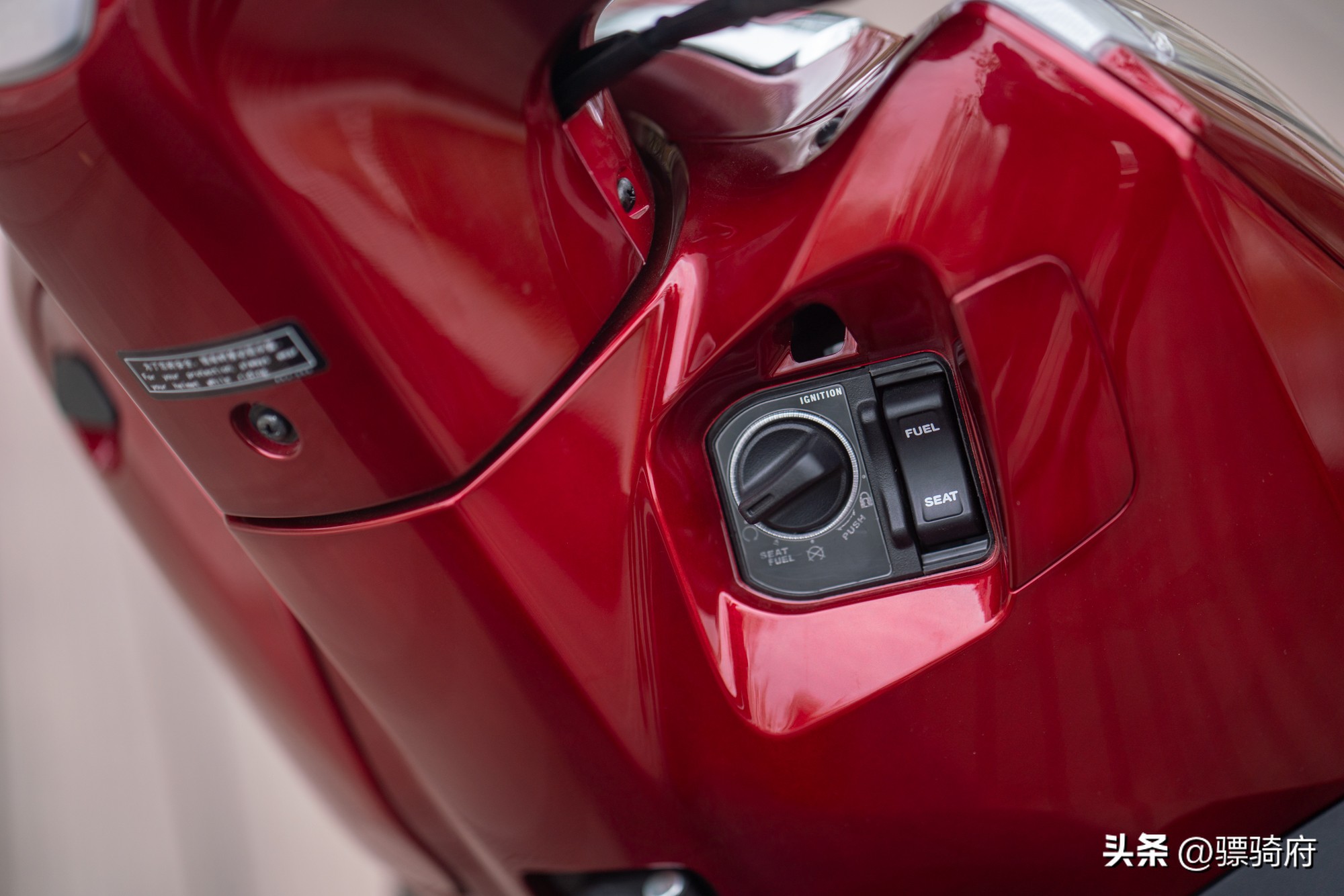 2022款本田lead125对比2018款,2023本田lead125和裂行125对比