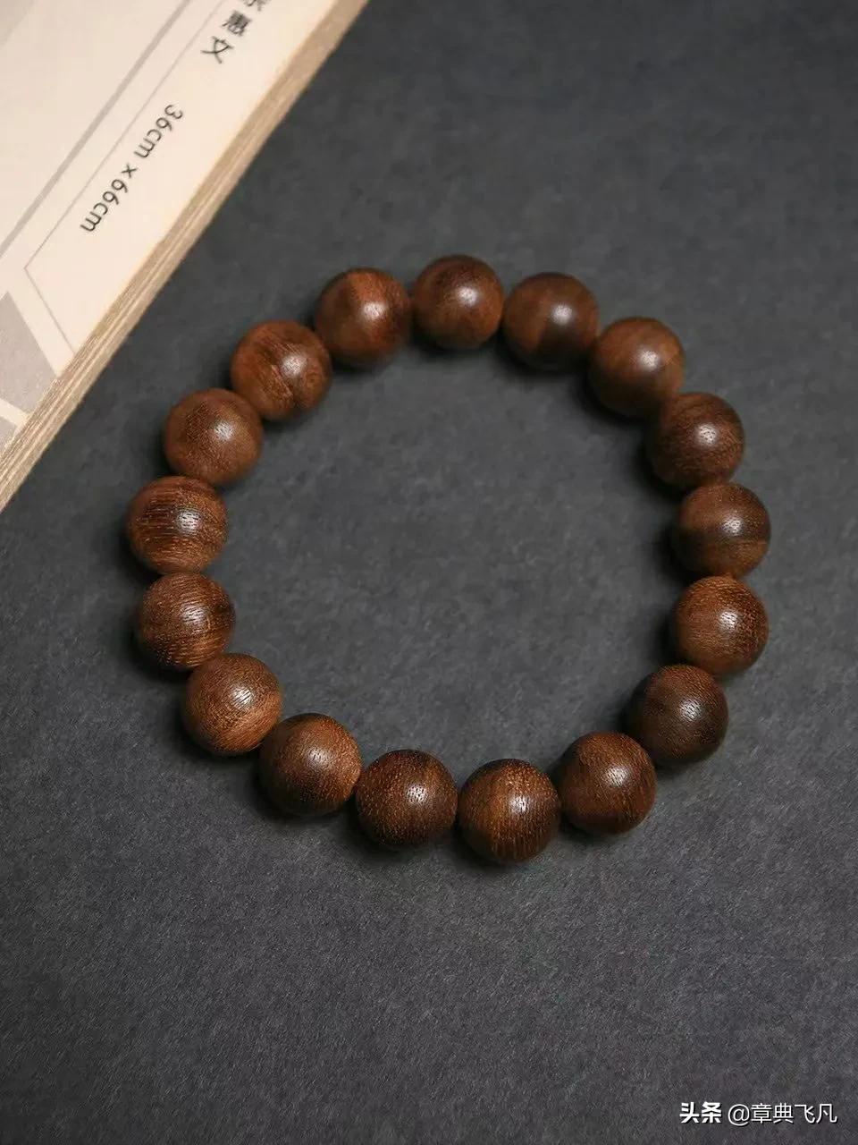 加里曼丹沉香108颗手串怎么配,正宗加里曼丹沉香手串低品质