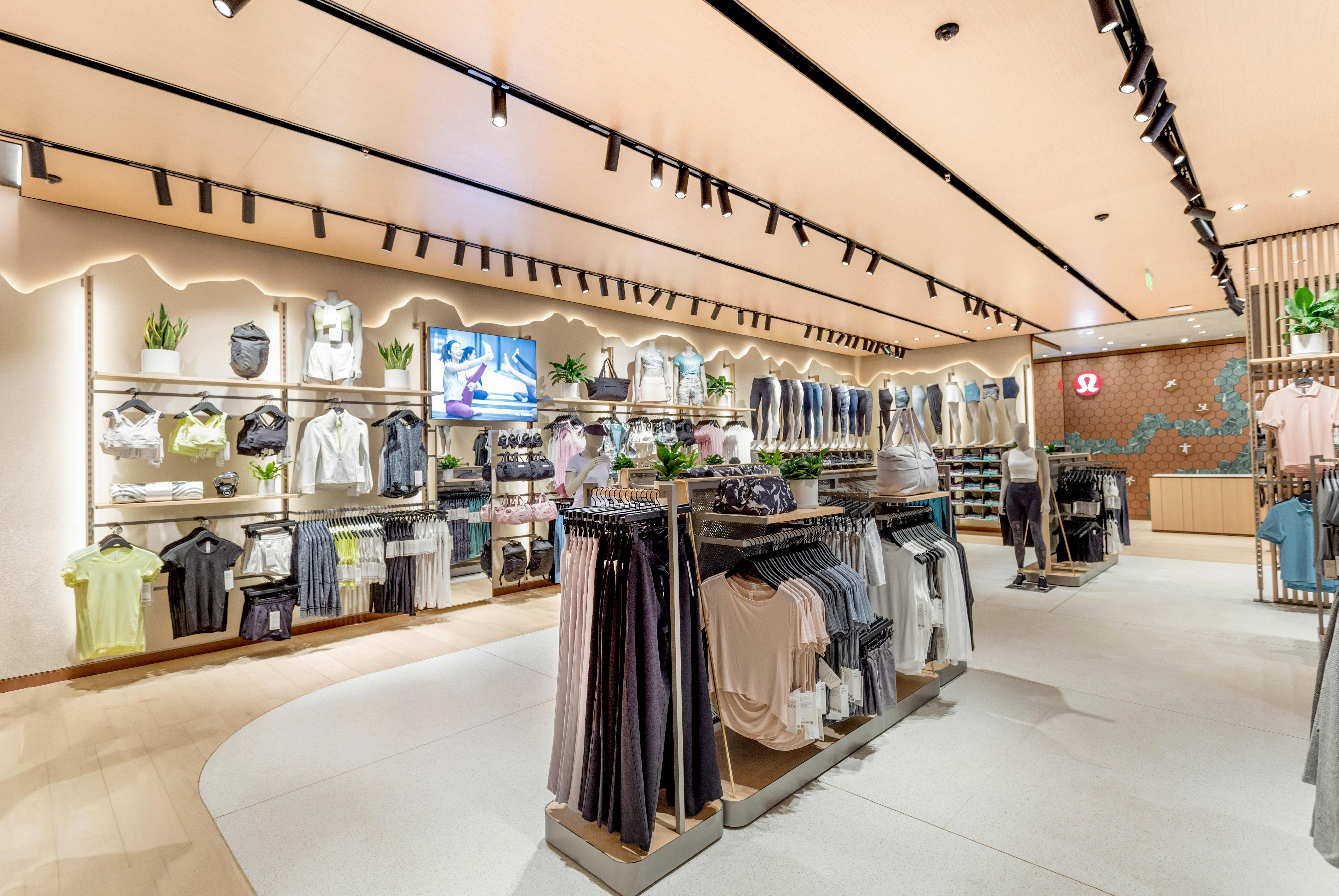 一条瑜伽裤卖44个亿,一条瑜伽裤卖出374亿市值