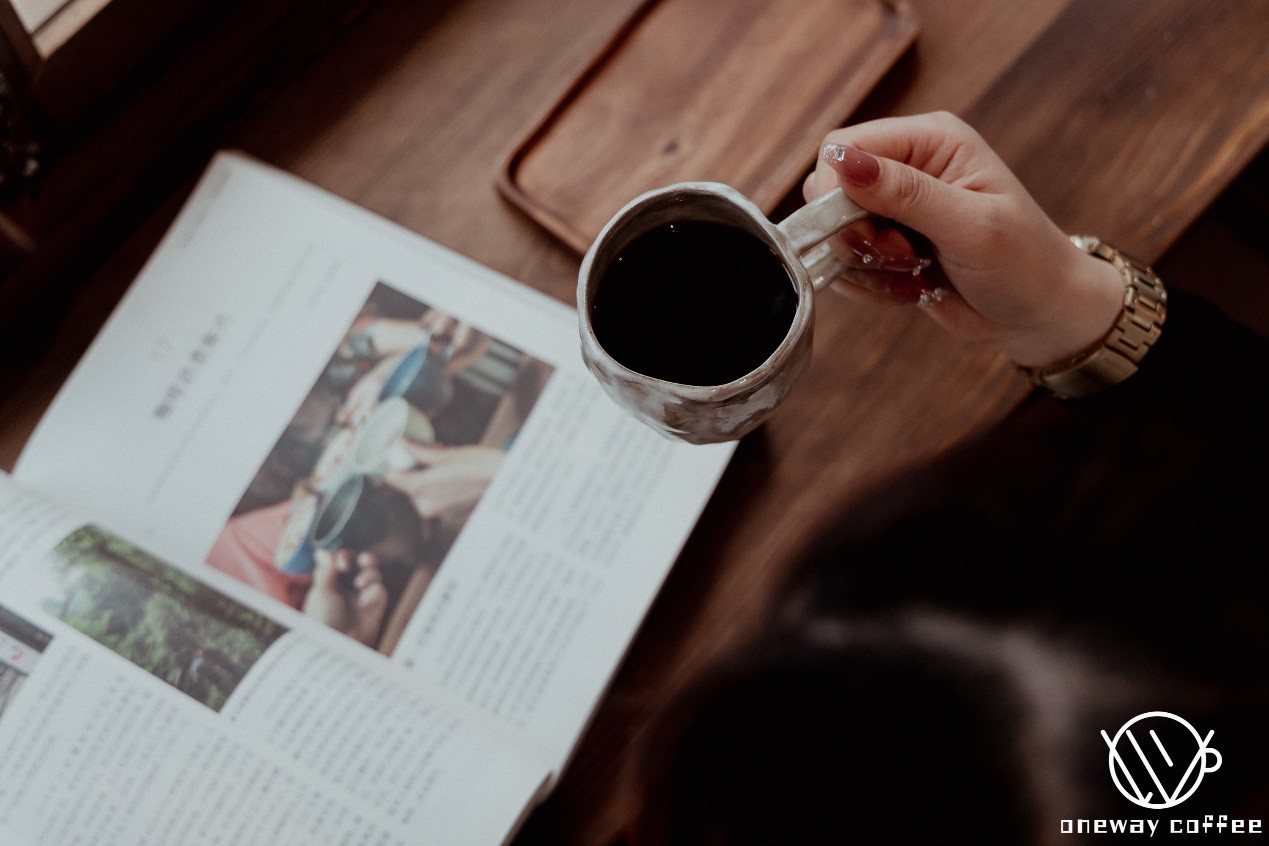 单向道咖啡,单向行驶一直往前走吗