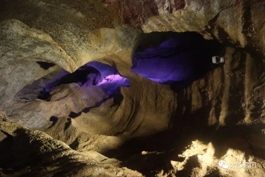 北京八奇洞显圣龙潭,最近发现的最大溶洞