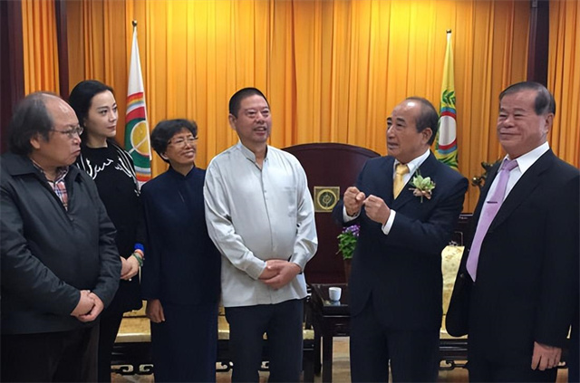 19年,中国富二代留学生被绑,炫富坑爹坑自己,父亲身份惊呆大众