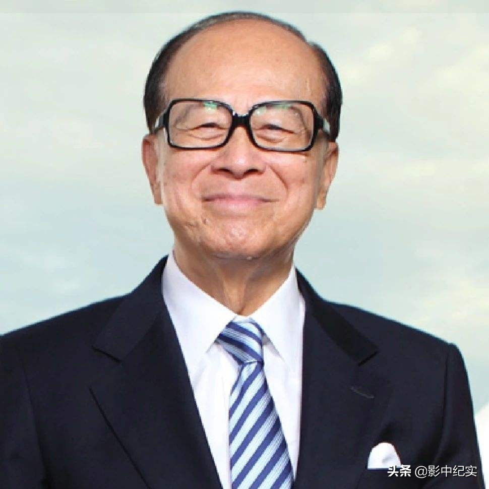 1997年，*小平邓**逝世，夫人卓琳致信*党**中央：*小平邓**交代了5个后事