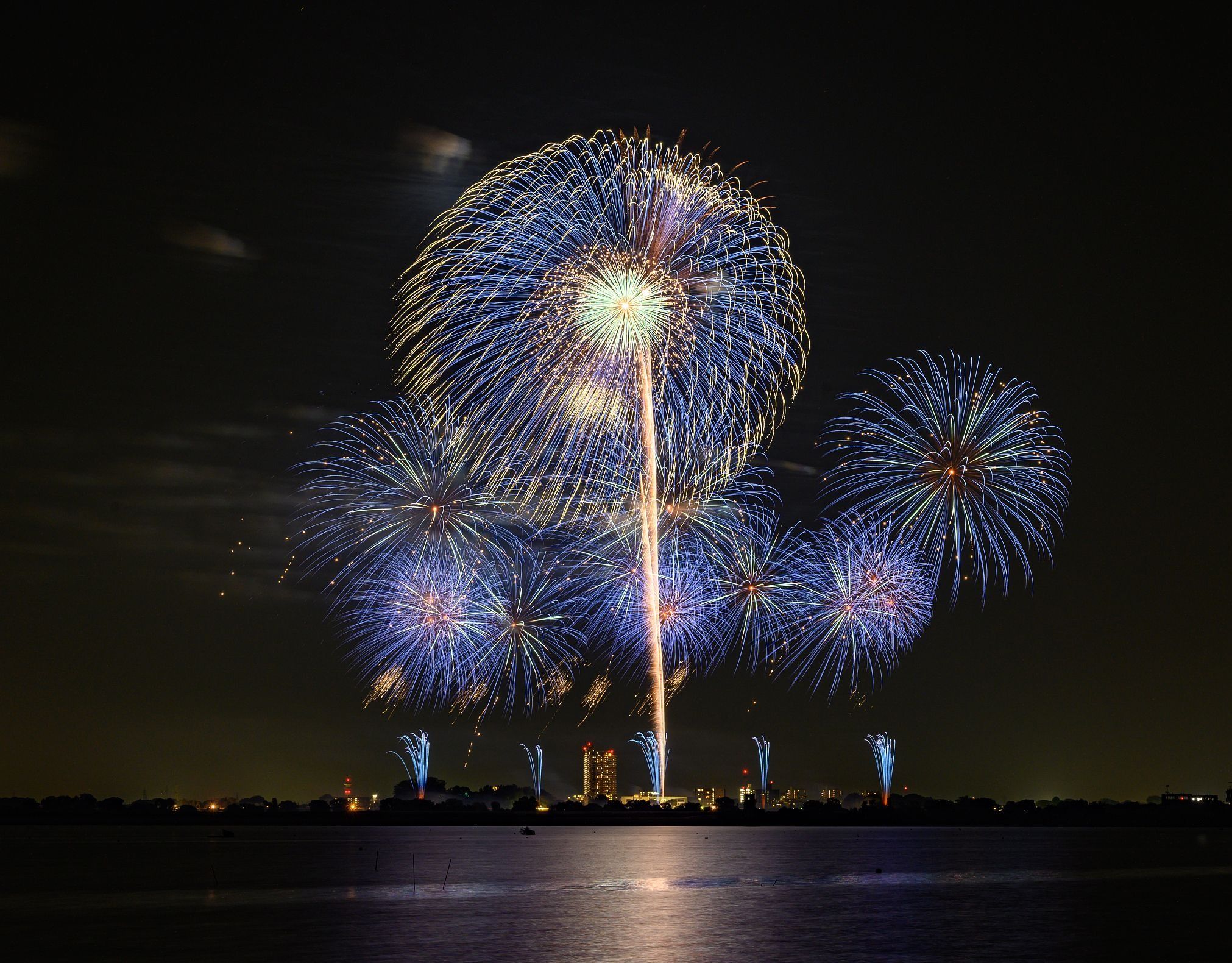 滨海新区到大连跟团旅游,长安滨海新区旅游景点