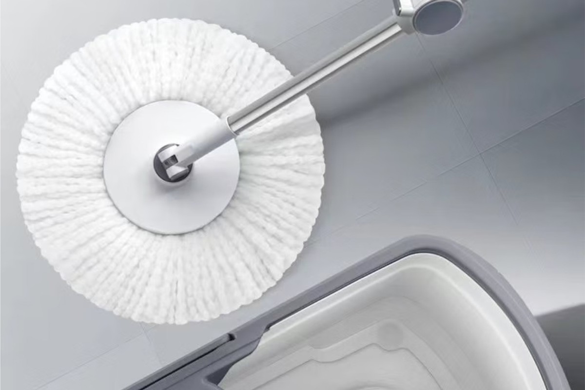 手持拖把好用还是扫地机器人好用,扫地机器人和洗地机的清洁效果