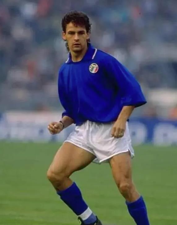 意大利罗伯特巴乔图片,意大利天之骄子罗伯特巴乔