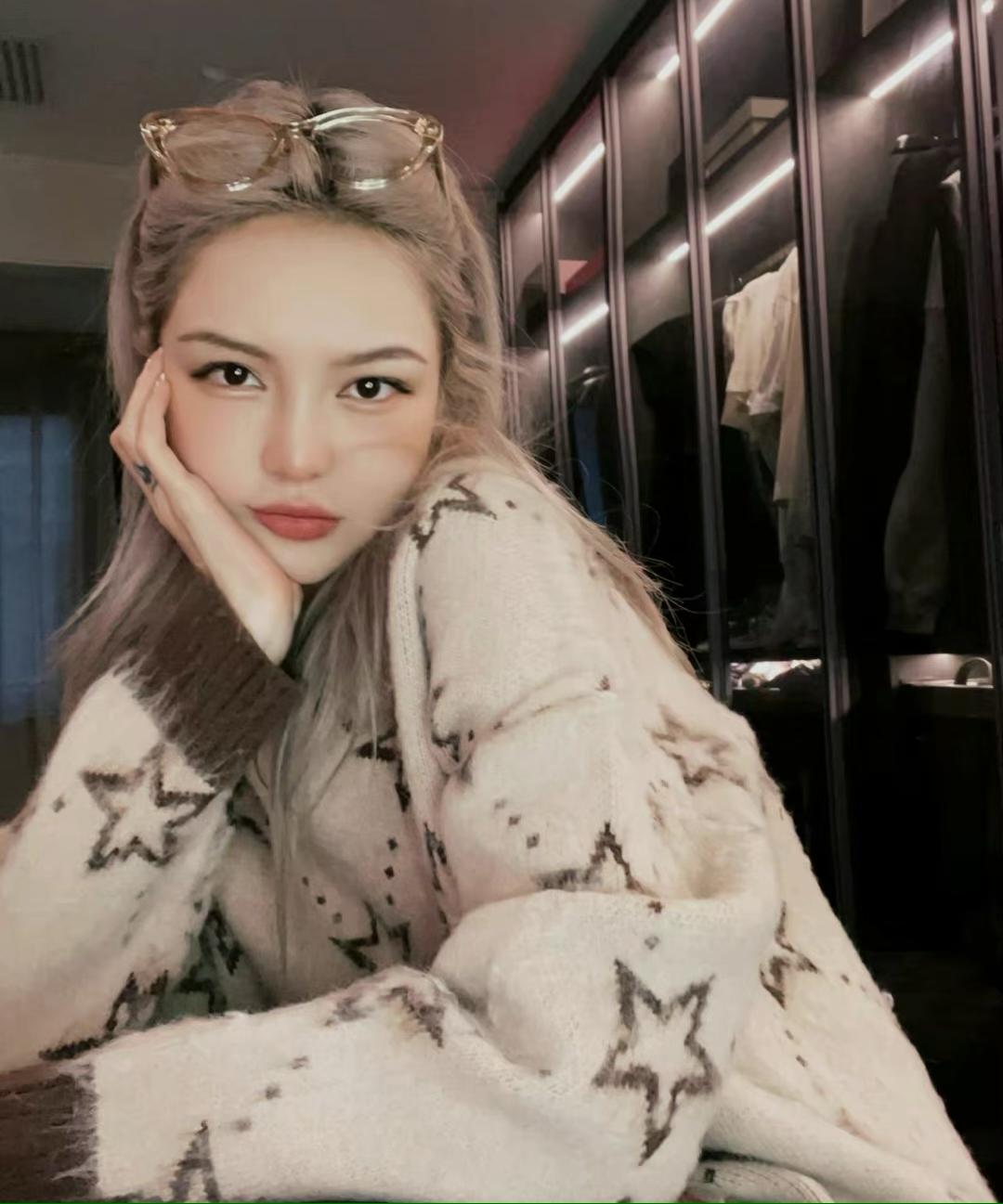 周扬青甜蜜秀恩爱,周扬青疑似回应与段星星恋情