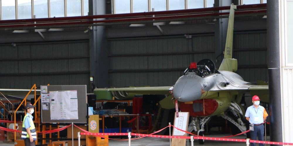 中国发出访华邀请后，美国突然延期对台军售，“主动权”反转了？