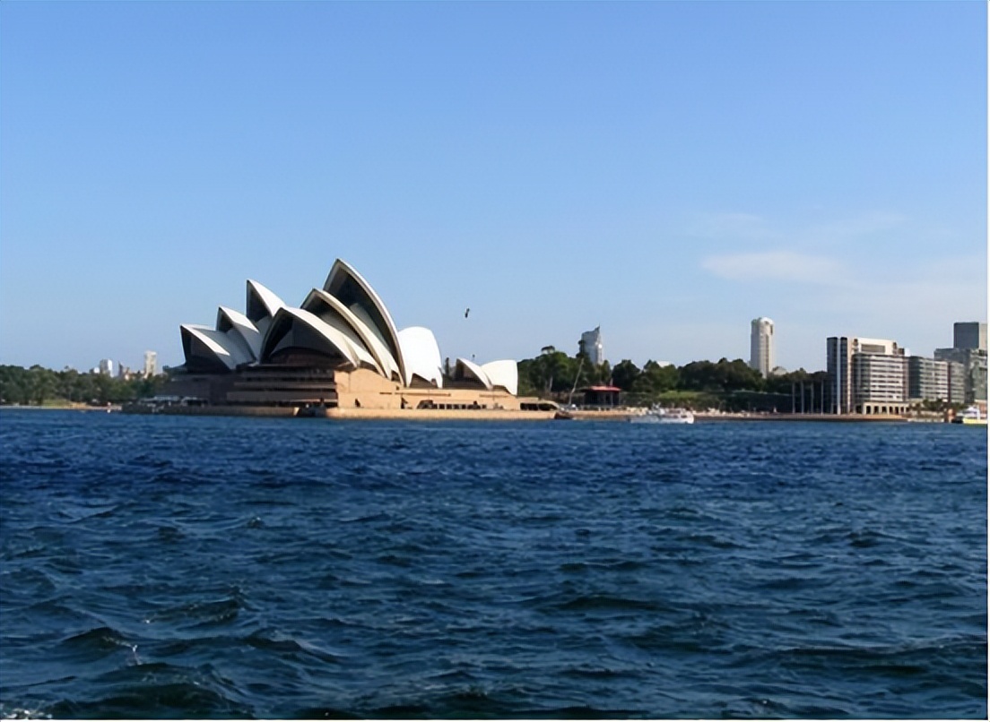 72000吨煤炭刚卖,澳大利亚“反手一刀”:移除中国制造的摄像头