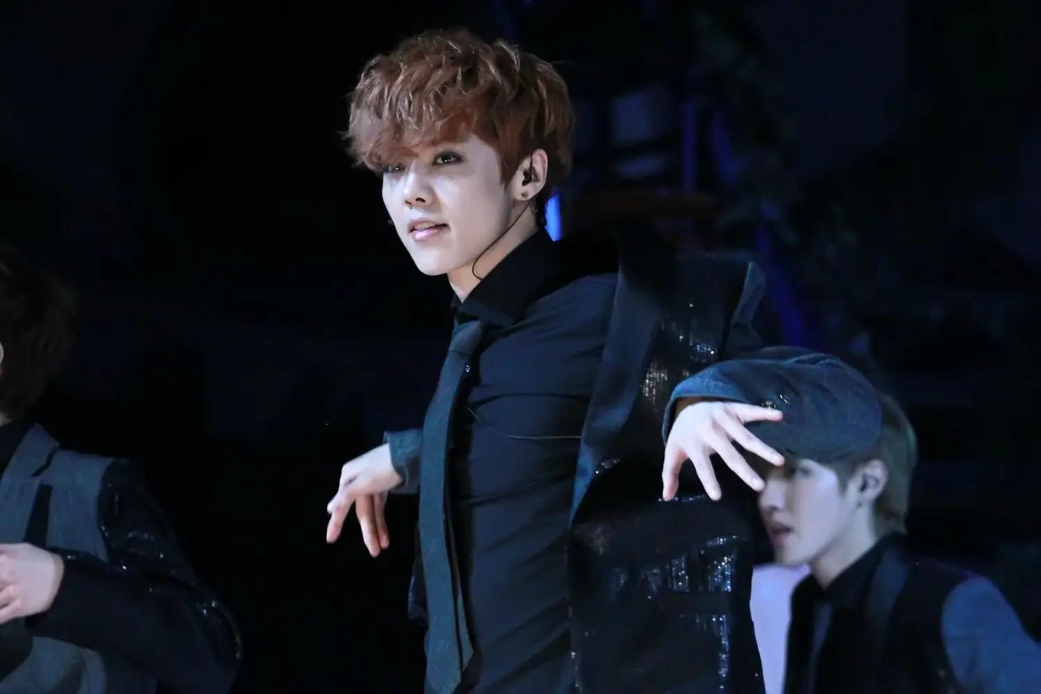 被娱乐圈耽误篮球运动员,被耽误的电竞明星鹿晗