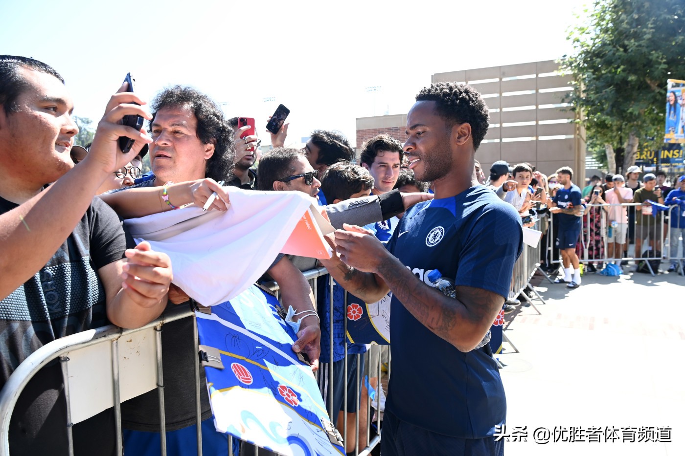 拉希姆斯特林曼城转会切尔西,斯特林加盟切尔西转会费