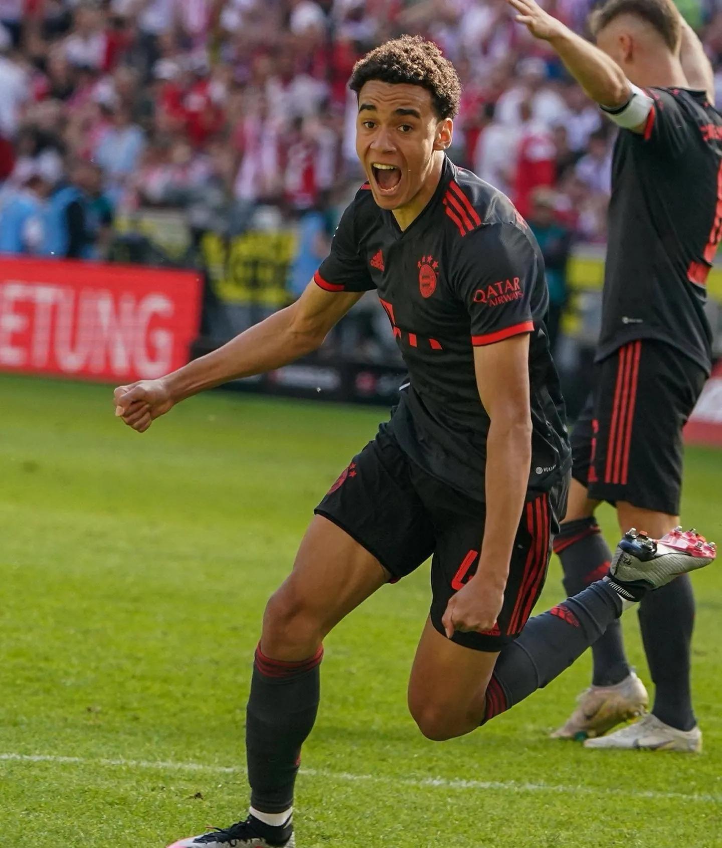 五大联赛德甲最强阵容,2022赛季五大联赛最佳阵容