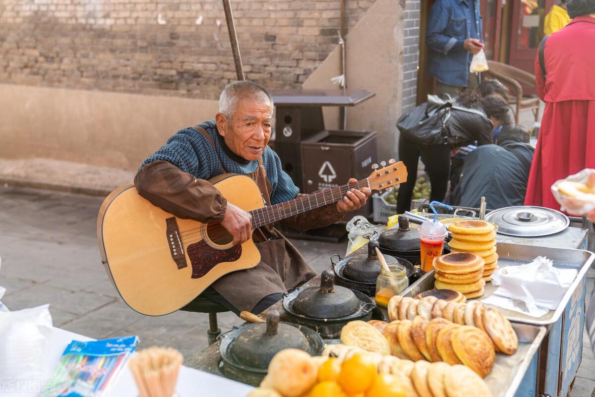 俗语人老两个坎熬过就长寿,农村老话人生经历三道坎