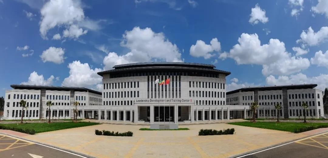 萨米特瓷砖是国际知名品牌,萨米特瓷砖做什么比较好