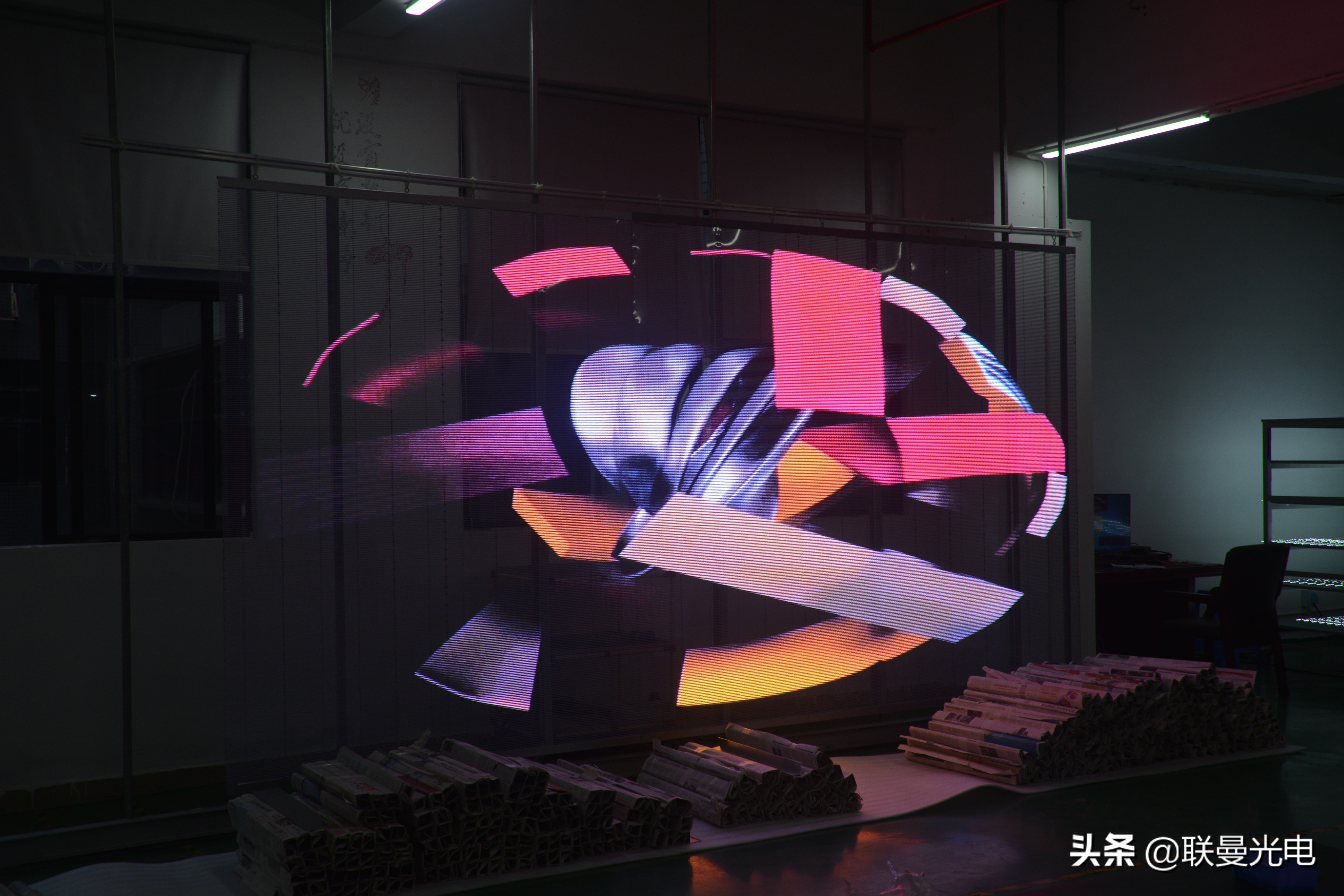 透明led显示屏,led透明屏的弊端