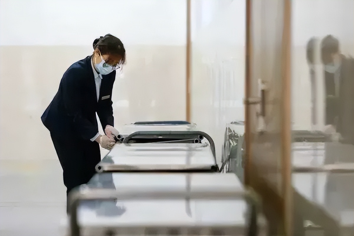 95后女孩自述入殓师工作,95后女孩当上入殓师