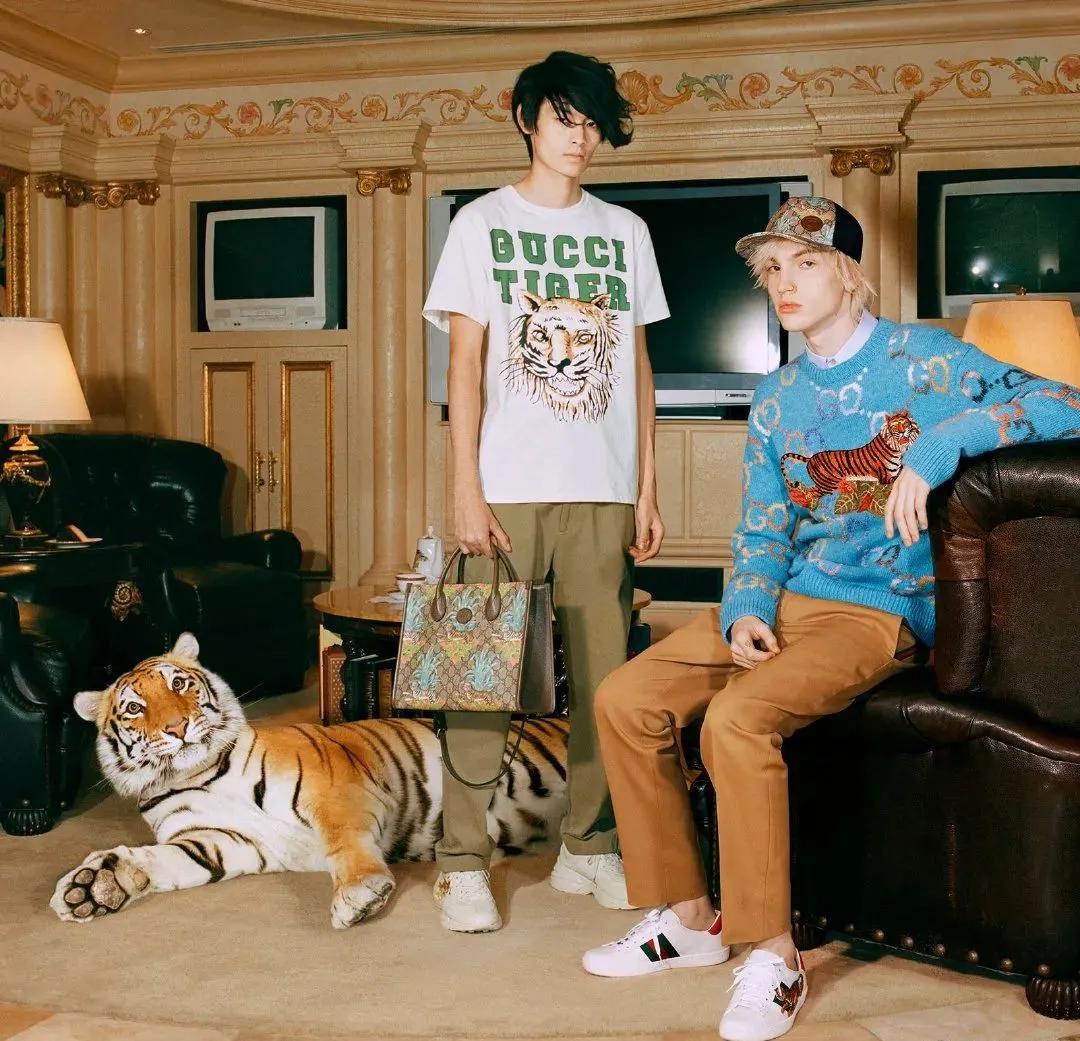 nike2022虎年限定小白鞋,虎年限定时尚休闲鞋