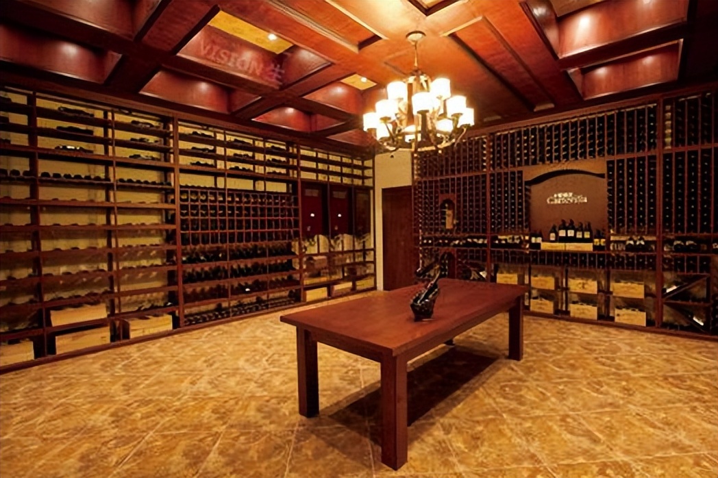 红酒加盟哪种模式最好,如何开一家红酒加盟店呢