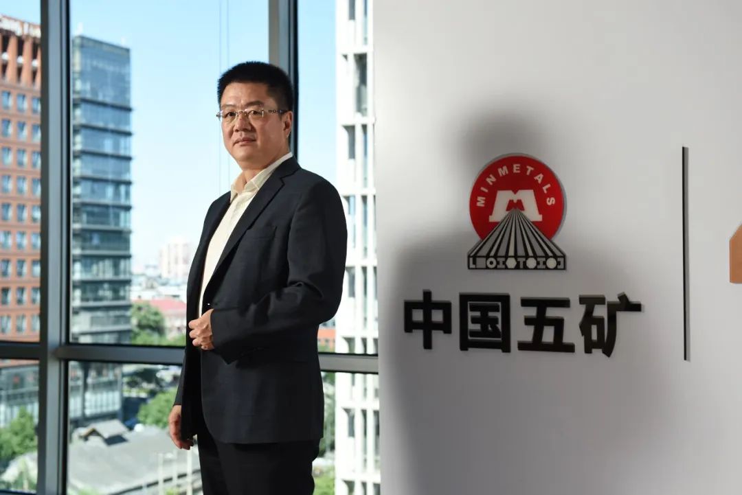 竟然能在头发丝上刻字,能在头发丝上刻字的人