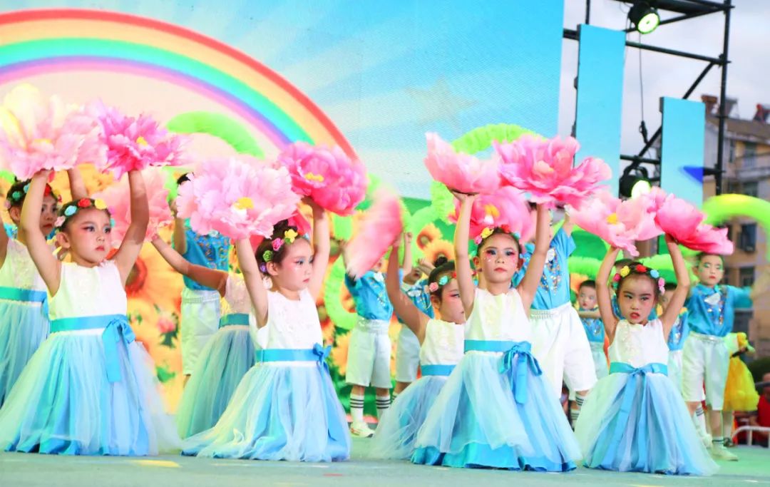 绛戞ⅵ鍚戞湭鏉ヤ富棰樺辜鍎垮洯鍏竴,绛戞ⅵ鍚戞湭鏉ュ辜鍎垮洯澶х彮鍏竴鑺傜洰