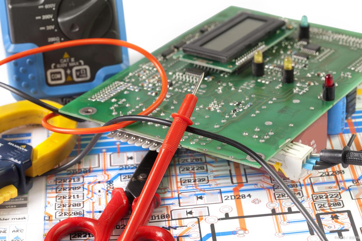 纯电动汽车没有普及的原因是什么,纯电动汽车优点和缺点分析