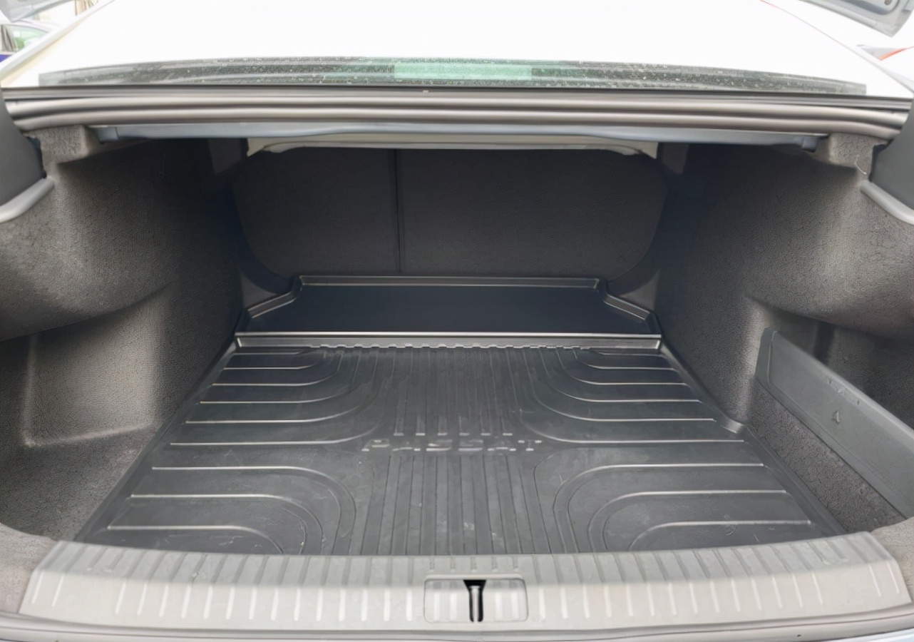 帕萨特的真实油耗,大众帕萨特一个月油耗多少