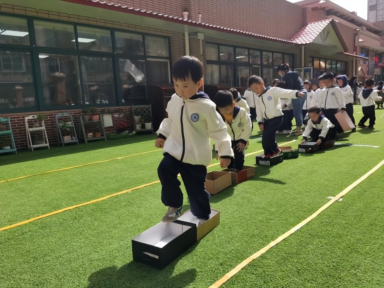 西安视立美视力健康管理,学校儿童青少年近视防控工作情况