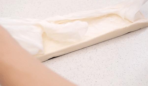 日本小哥用豆腐做刀,日本小哥铸刀全过程视频