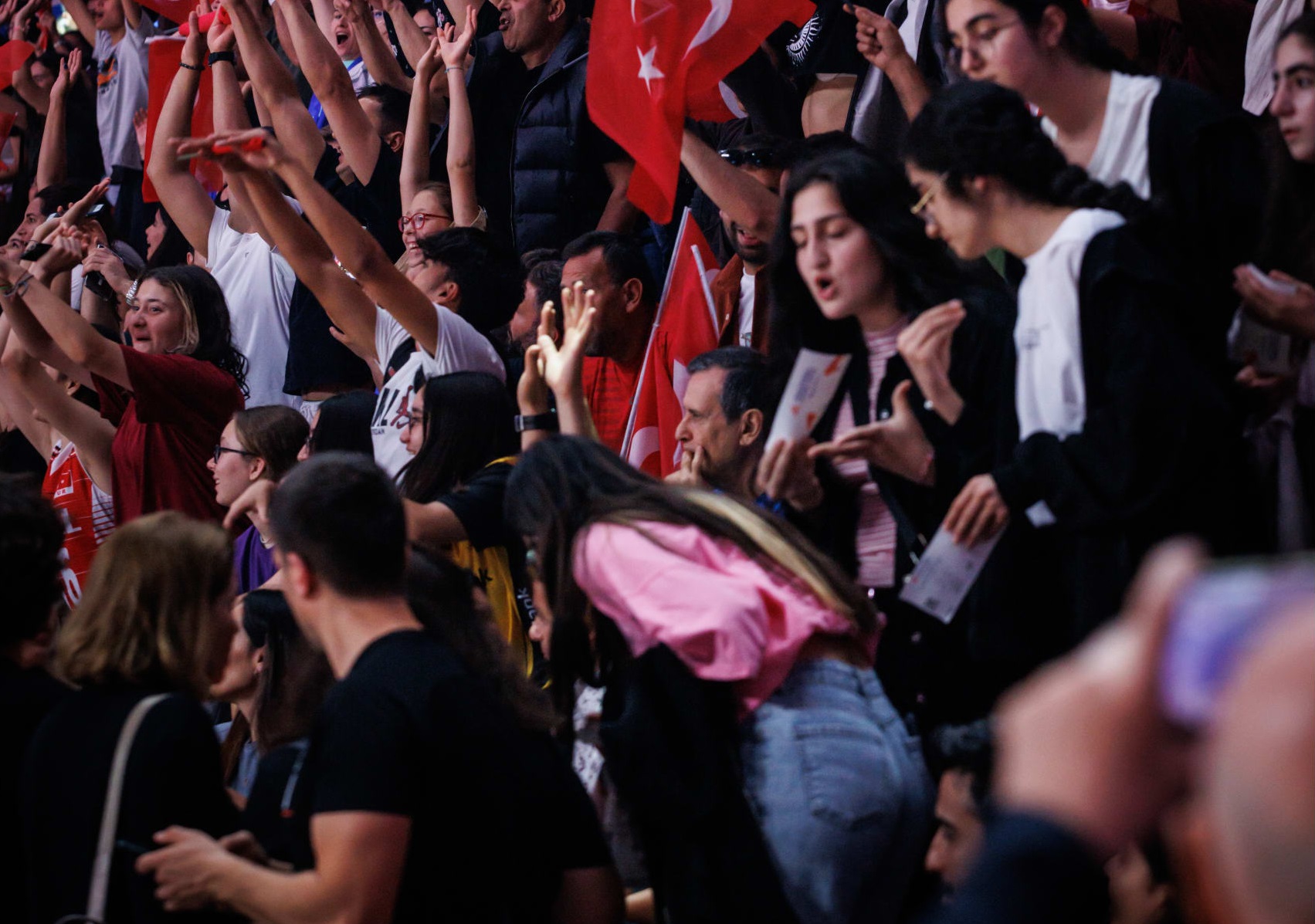 意大利女排3-2日本女排,意大利女排3-1塞尔维亚女排