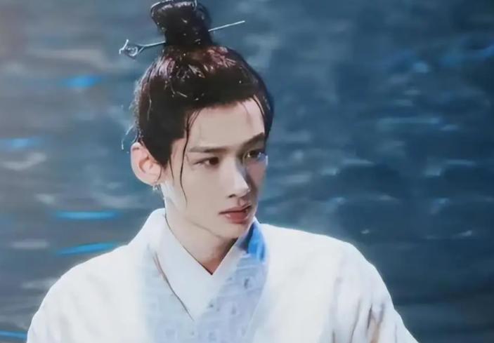 白敬亭和宋轶姐弟恋吗,白敬亭和宋轶姐弟恋十年对比