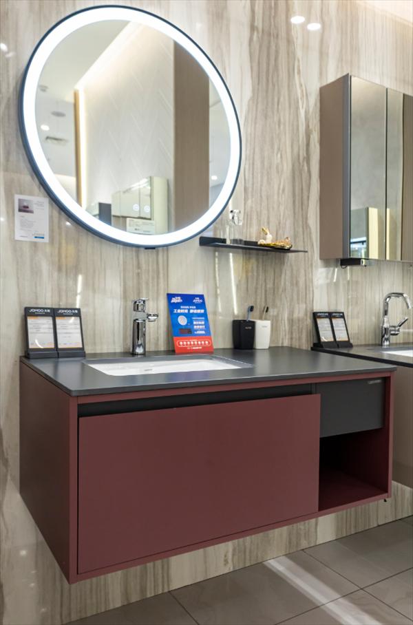 无接触式马桶,九牧浴室柜和马桶